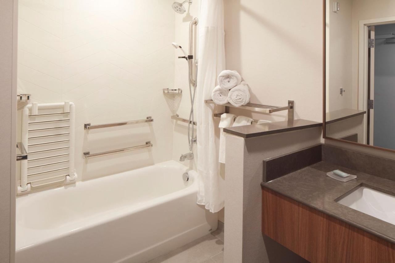 Fairfield Inn & Suites By Marriott Stony Creek Экстерьер фото